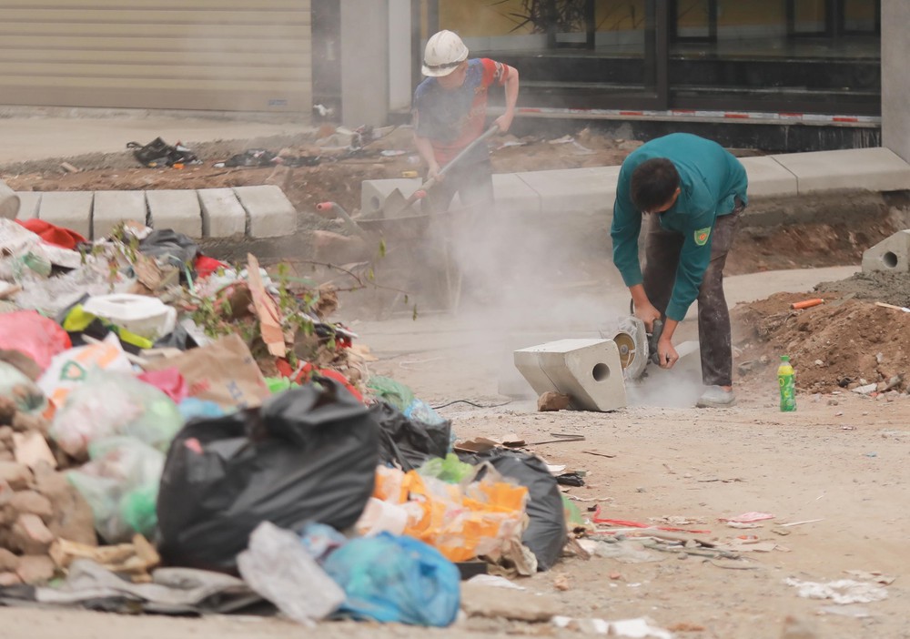 Hà Nội siết chặt kiểm soát bụi mịn từng bước nâng cao chất lượng không khí - Ảnh 9. Hà Nội siết chặt kiểm soát bụi mịn từng bước nâng cao chất lượng không khí - Ảnh 9.