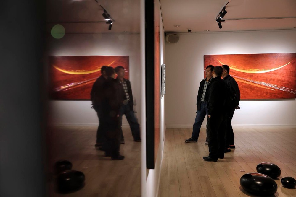 Hành trình mở rộng ngôn ngữ sơn mài của Nguyễn Xuân Lục - Ảnh 5. Hành trình mở rộng ngôn ngữ sơn mài của Nguyễn Xuân Lục - Ảnh 5.