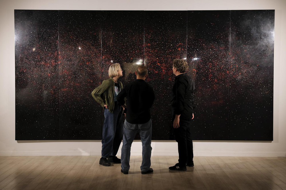 Hành trình mở rộng ngôn ngữ sơn mài của Nguyễn Xuân Lục - Ảnh 2. Hành trình mở rộng ngôn ngữ sơn mài của Nguyễn Xuân Lục - Ảnh 2.