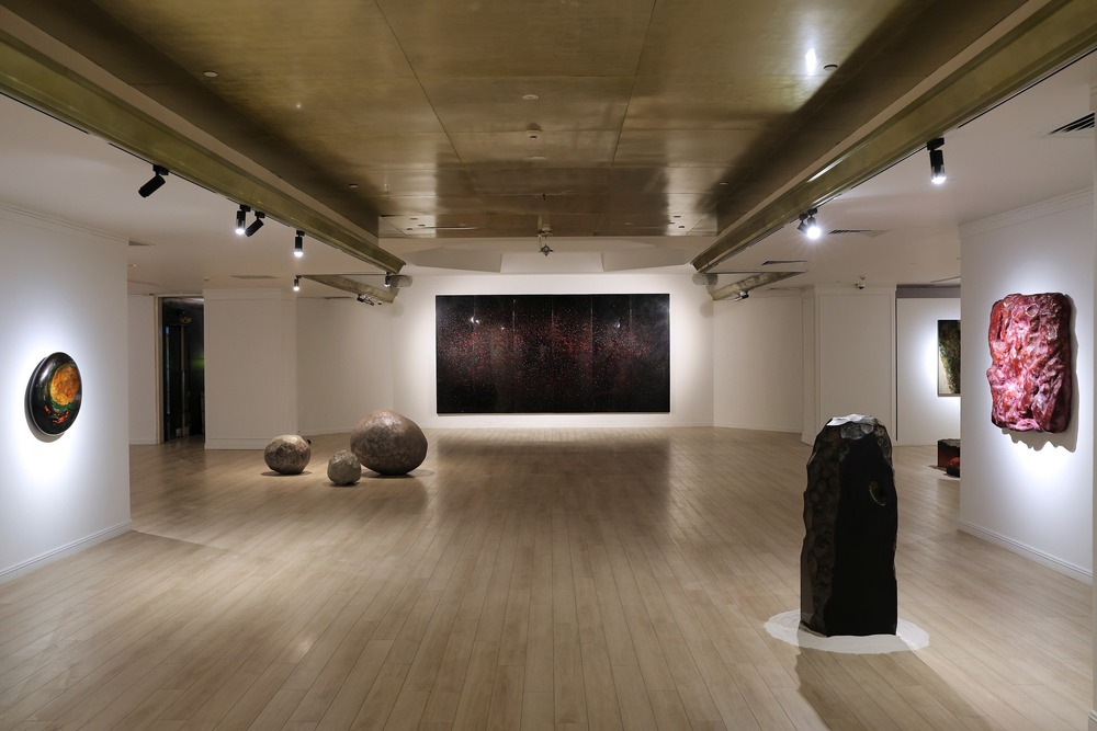 Hành trình mở rộng ngôn ngữ sơn mài của Nguyễn Xuân Lục - Ảnh 8. Hành trình mở rộng ngôn ngữ sơn mài của Nguyễn Xuân Lục - Ảnh 8.