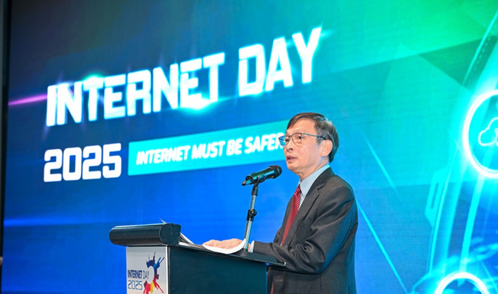 Internet Day 2025: Bốn trụ cột của niềm tin số - Ảnh 3. Internet Day 2025: Bốn trụ cột của niềm tin số - Ảnh 3.