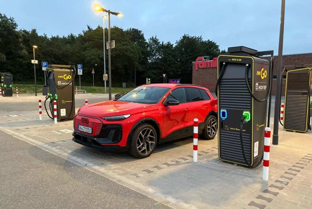 Người châu Âu quay trở lại với xe điện - Ảnh 1.