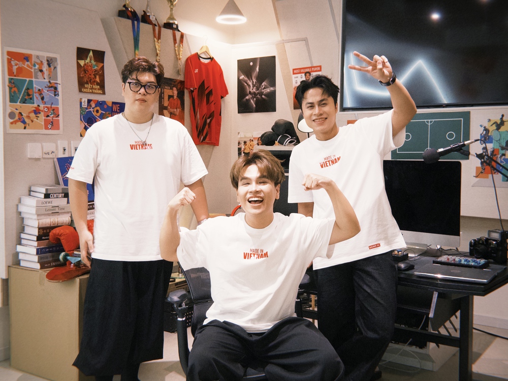 DTAP cổ vũ tinh thần thể thao Việt Nam qua lăng kính âm nhạc 'Chân cứng đá mềm' - Ảnh 1. DTAP cổ vũ tinh thần thể thao Việt Nam qua lăng kính âm nhạc 'Chân cứng đá mềm' - Ảnh 1.