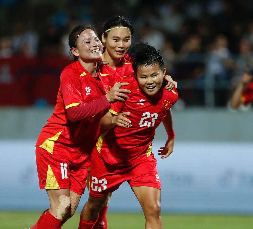Các cô gái bóng đá Việt Nam đã giành HCV trong lòng người hâm mộ ở SEA Games 2025. Ảnh: Tuấn Phạm Các cô gái bóng đá Việt Nam đã giành HCV trong lòng người hâm mộ ở SEA Games 2025. Ảnh: Tuấn Phạm