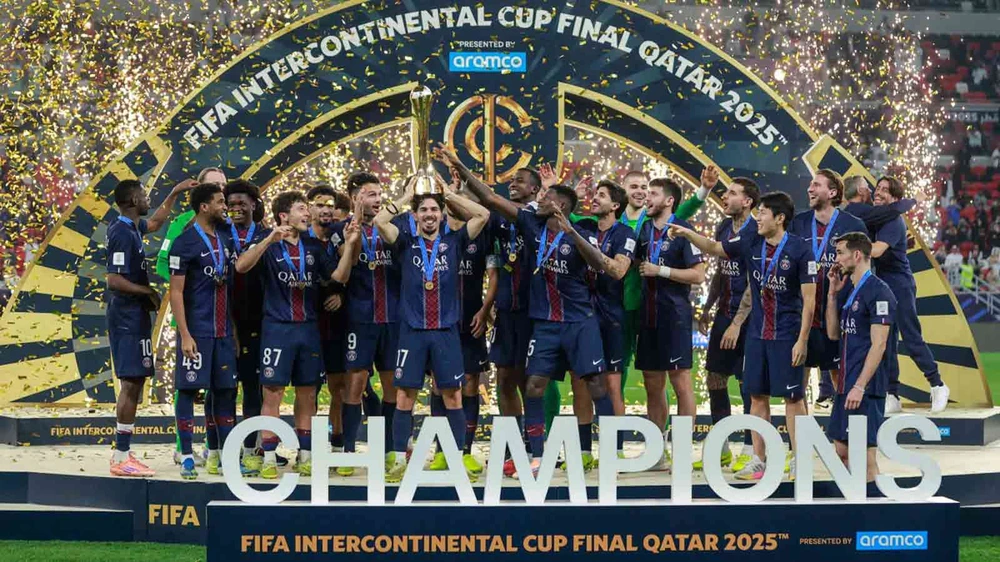 PSG hoàn tất cú ăn 6 lịch sử sau màn trình diễn siêu tưởng của thủ môn dự bị - Ảnh 2.