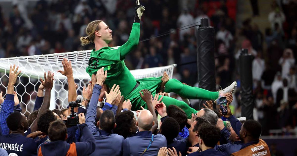 PSG hoàn tất cú ăn 6 lịch sử sau màn trình diễn siêu tưởng của thủ môn dự bị - Ảnh 1.