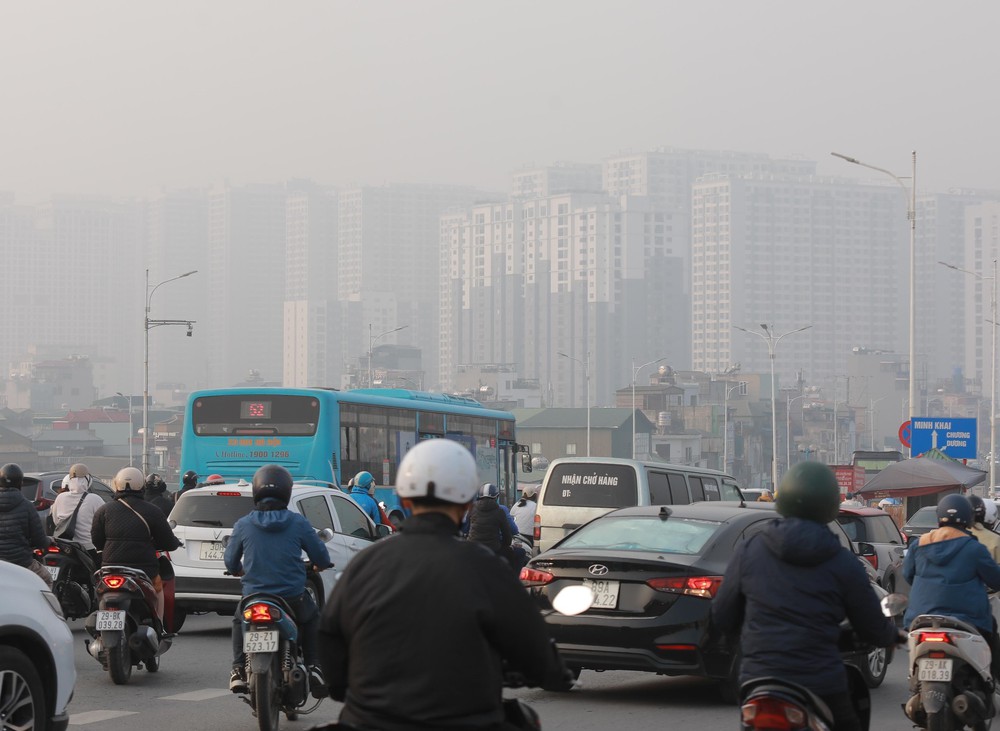 Hà Nội, TP. Hồ Chí Minh và các tỉnh lân cận ô nhiễm không khí ở mức xấu, kém - Ảnh 2. Hà Nội, TP. Hồ Chí Minh và các tỉnh lân cận ô nhiễm không khí ở mức xấu, kém - Ảnh 2.