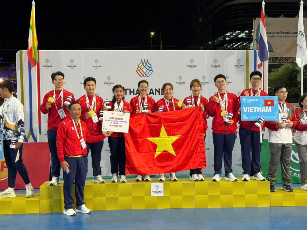 Bác sĩ trở thành VĐV kéo co, giành HCV SEA Games cho thể thao Việt Nam - Ảnh 1. Bác sĩ trở thành VĐV kéo co, giành HCV SEA Games cho thể thao Việt Nam - Ảnh 1.