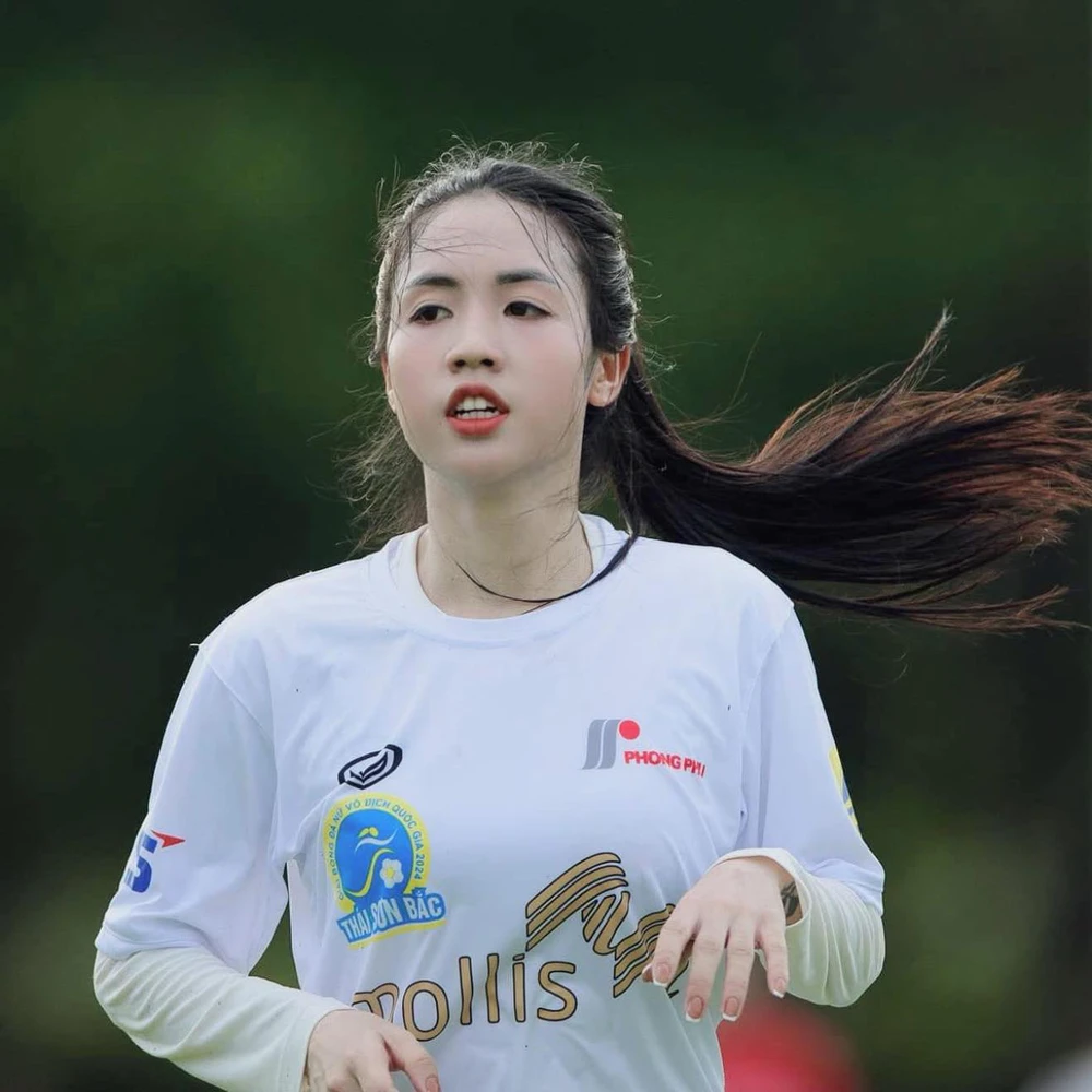 Trần Thị Duyên - điểm sáng rực rỡ giữa nỗi tiếc nuối của tuyển nữ Việt Nam - Ảnh 7. Trần Thị Duyên - điểm sáng rực rỡ giữa nỗi tiếc nuối của tuyển nữ Việt Nam - Ảnh 7.