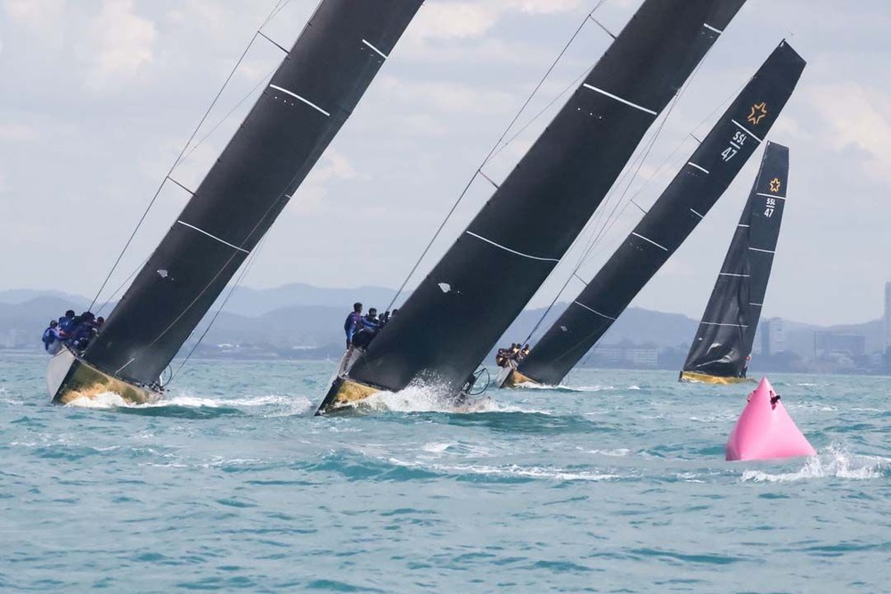 Hoàng hậu Thái Lan trực tiếp thi đấu, dẫn dắt đội thuyền buồm giành HCV lịch sử tại SEA Games 2025 - Ảnh 4.