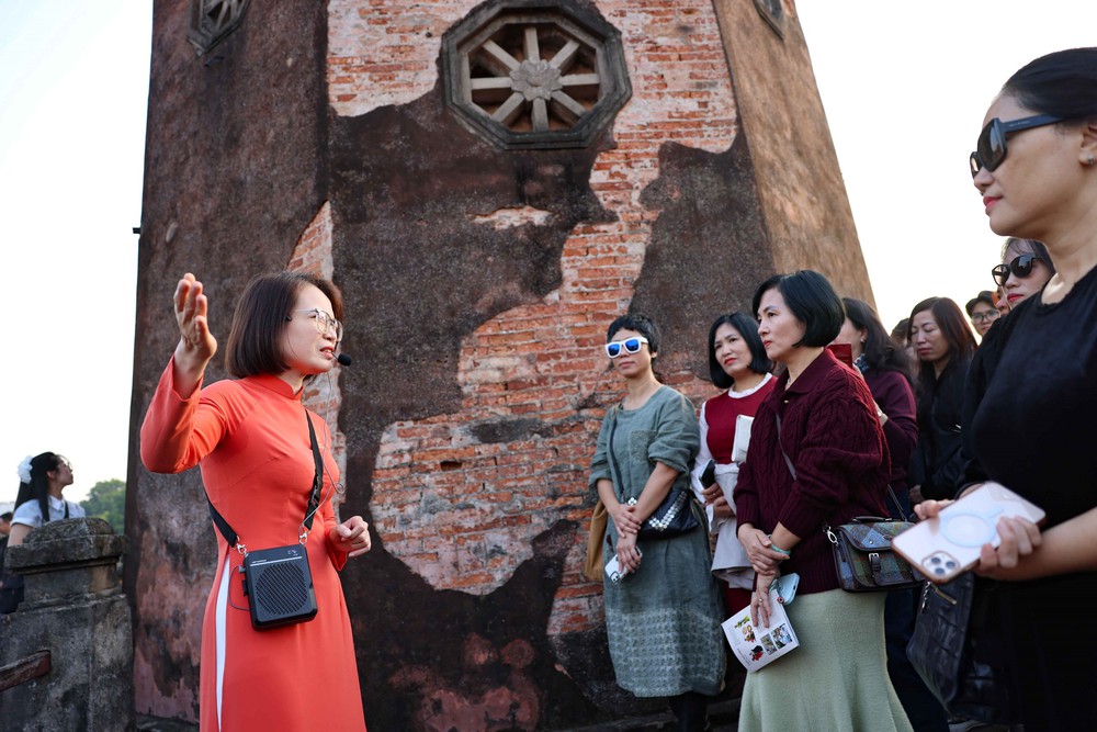 Sản phẩm du lịch “Ký ức Cột Cờ” tôn vinh giá trị biểu tượng của Cột cờ Hà Nội - Ảnh 9. Sản phẩm du lịch “Ký ức Cột Cờ” tôn vinh giá trị biểu tượng của Cột cờ Hà Nội - Ảnh 9.