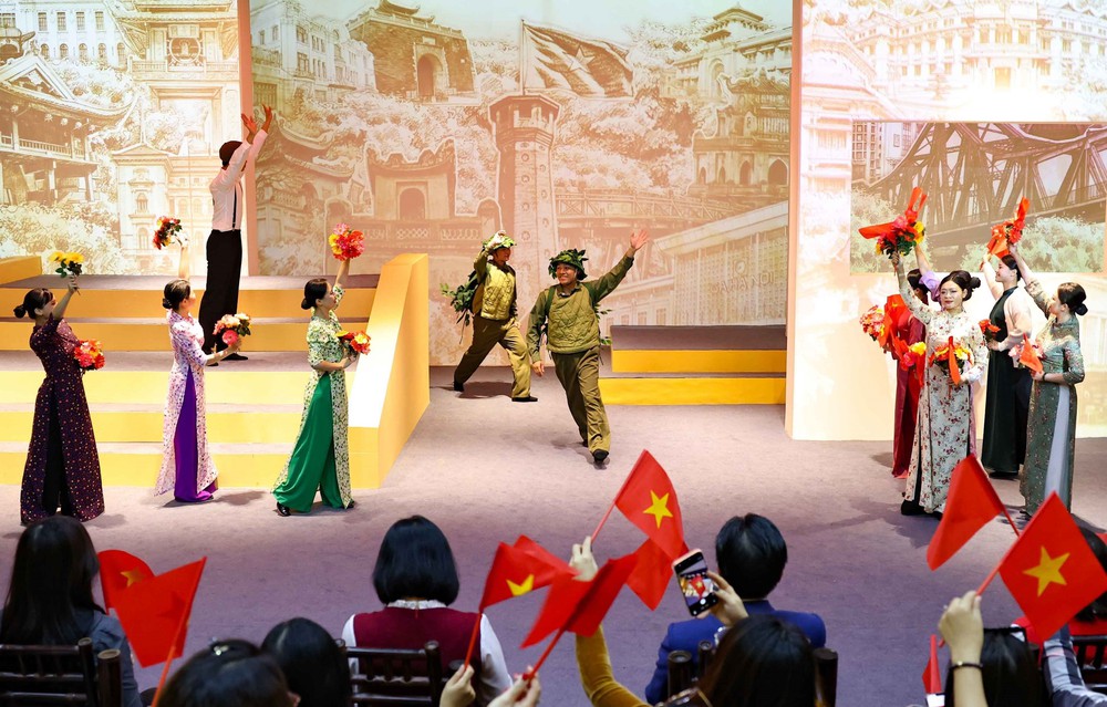 Sản phẩm du lịch “Ký ức Cột Cờ” tôn vinh giá trị biểu tượng của Cột cờ Hà Nội - Ảnh 3. Sản phẩm du lịch “Ký ức Cột Cờ” tôn vinh giá trị biểu tượng của Cột cờ Hà Nội - Ảnh 3.