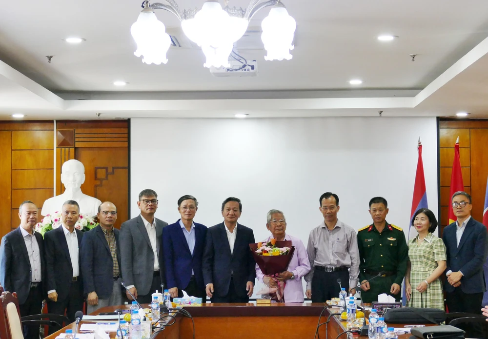 Vinh danh khúc tráng ca về tình hữu nghị Việt – Lào - Ảnh 4. Vinh danh khúc tráng ca về tình hữu nghị Việt – Lào - Ảnh 4.