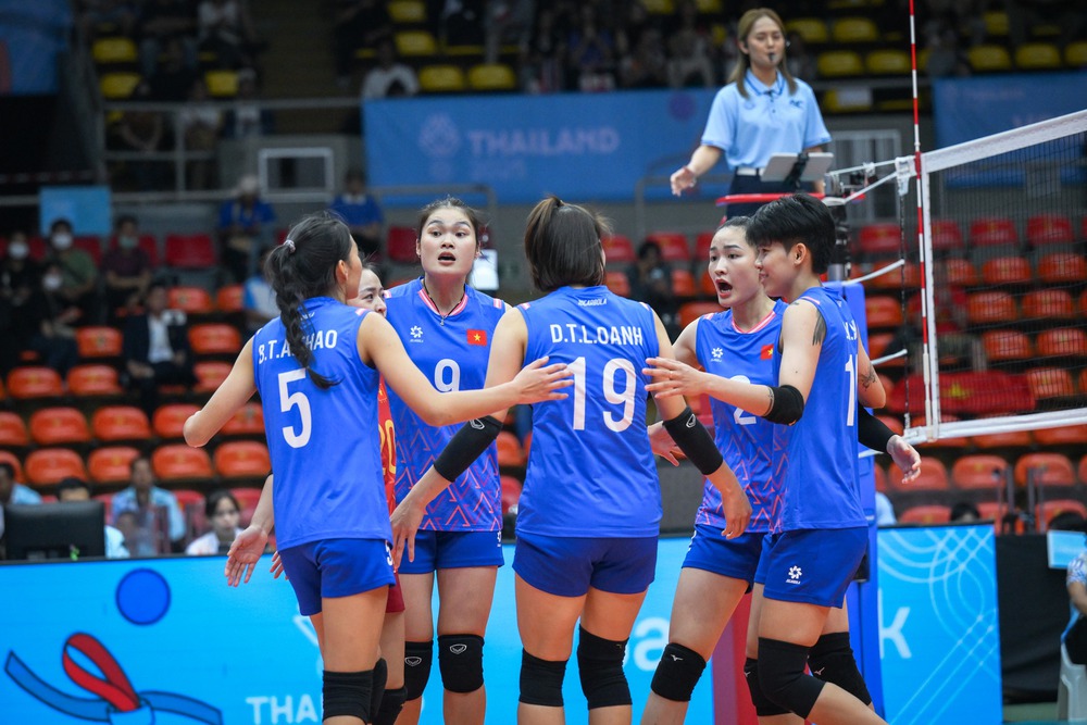 Nguyễn Thị Uyên (số 9) là thành viên tuyển bóng chuyền nữ Việt Nam vừa tham dự SEA Games 2025 và giành HCB Nguyễn Thị Uyên (số 9) là thành viên tuyển bóng chuyền nữ Việt Nam vừa tham dự SEA Games 2025 và giành HCB