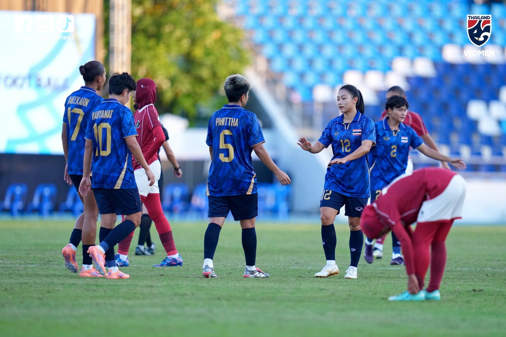 Bóng Đá Thái Lan Dưới Thời Madam Pang: Kỳ Vọng Lớn, Thực Tế Phũ Phàng - Ảnh 3.
