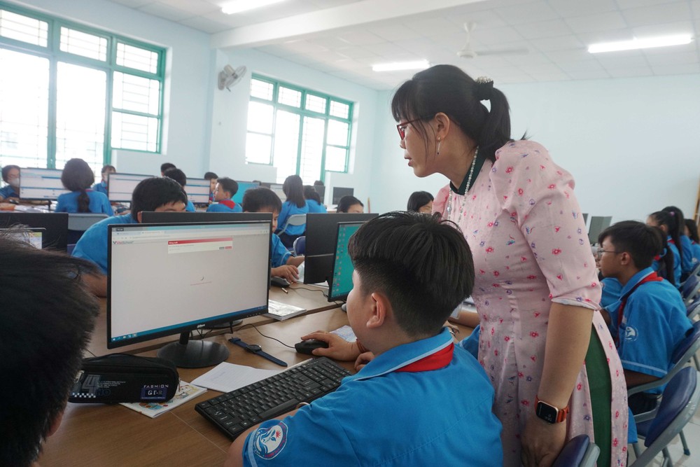 Rà soát, sắp xếp mạng lưới cơ sở giáo dục đảm bảo "đủ trường, đủ lớp, đủ giáo viên" - Ảnh 3.