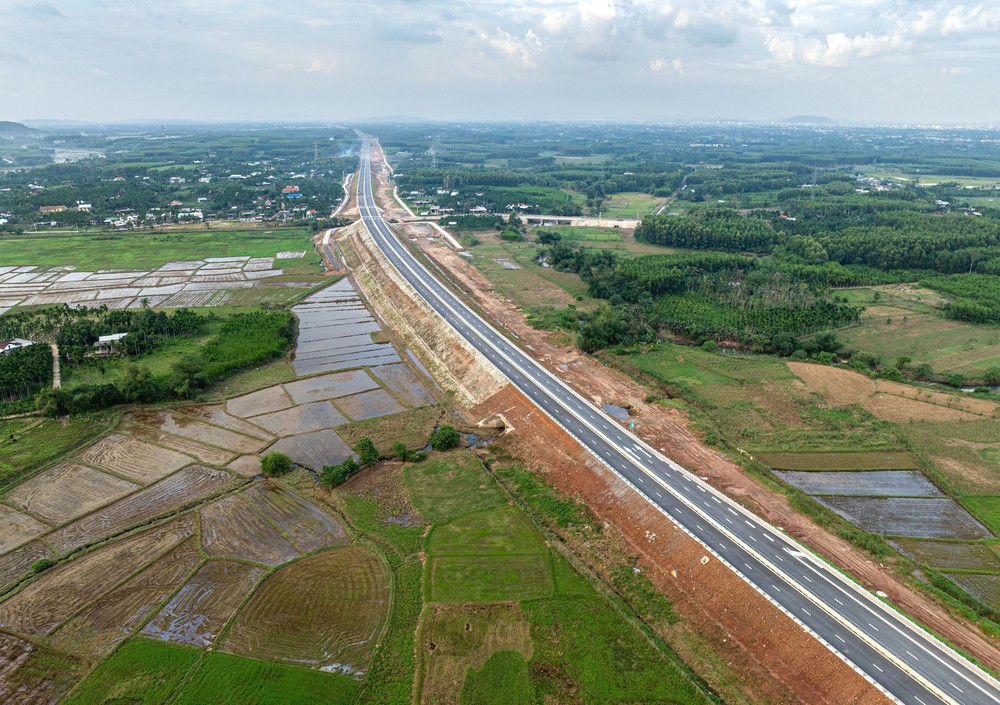 Bộ trưởng Bộ Xây dựng: 234 công trình, dự án trọng điểm mở ra không gian phát triển mới - Ảnh 3.