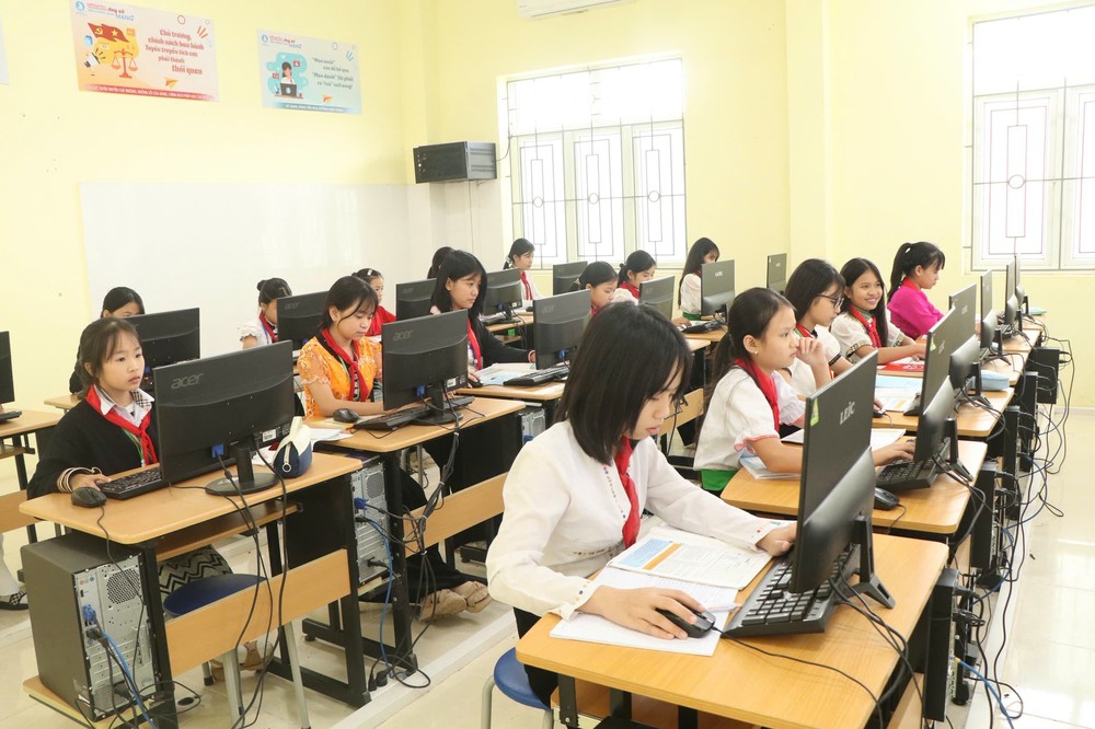 Rà soát, sắp xếp mạng lưới cơ sở giáo dục đảm bảo "đủ trường, đủ lớp, đủ giáo viên" - Ảnh 2.