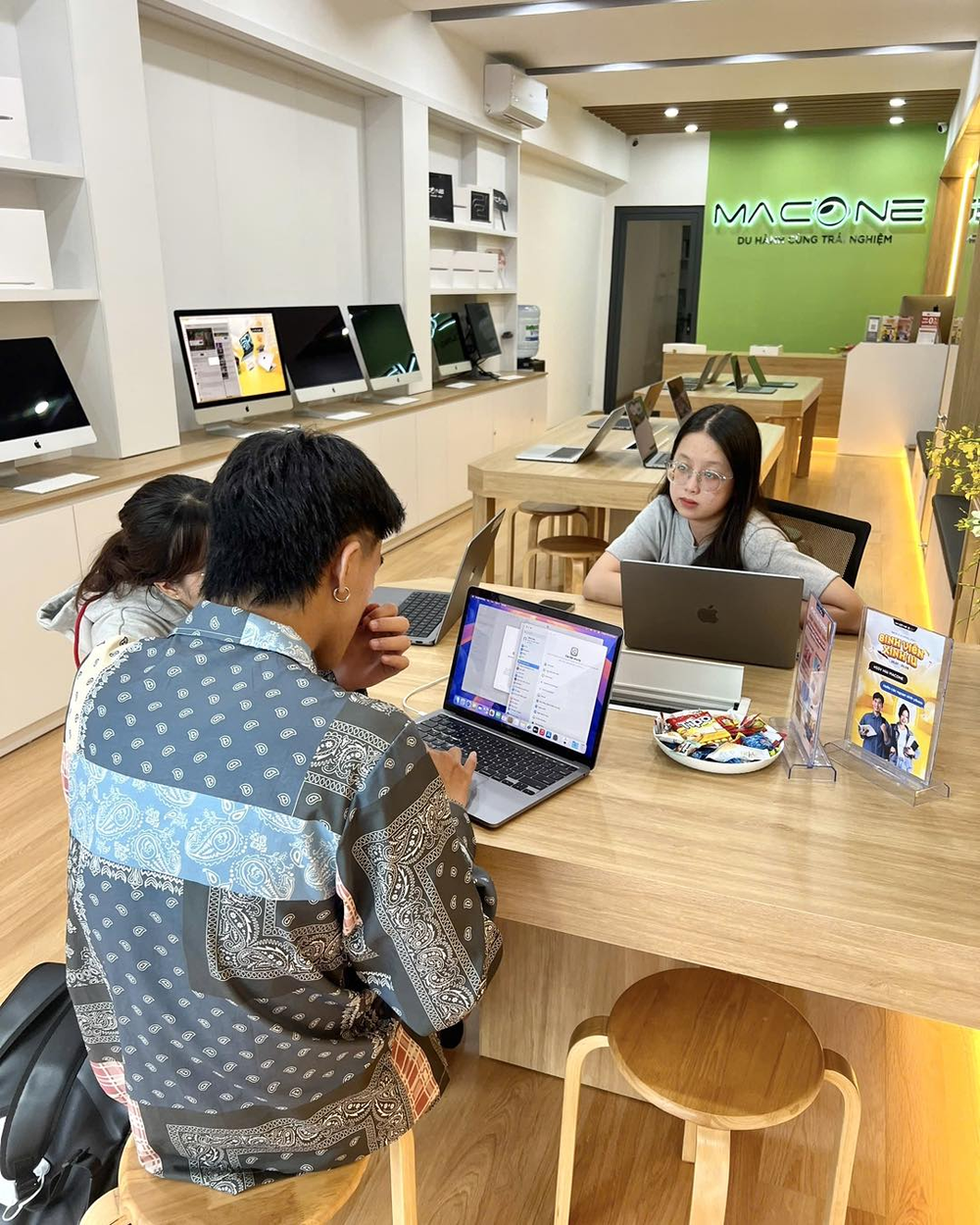 MACONE - Địa chỉ mua MacBook cũ uy tín, chất lượng không thể bỏ qua - Ảnh 2. MACONE - Địa chỉ mua MacBook cũ uy tín, chất lượng không thể bỏ qua - Ảnh 2.