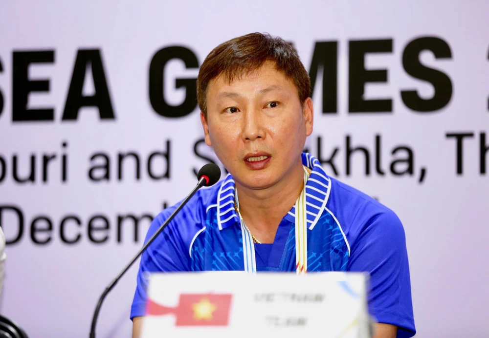 HLV Kim Sang Sik: ‘U22 Việt Nam tập trung tối đa cho SEA Games 33’ - Ảnh 1.