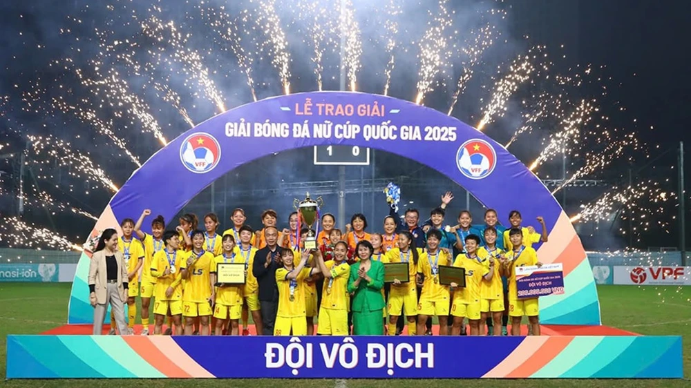 CLB Việt Nam lọt vào Top 5 châu lục, dẫn đầu bóng đá Đông Nam Á - Ảnh 2.