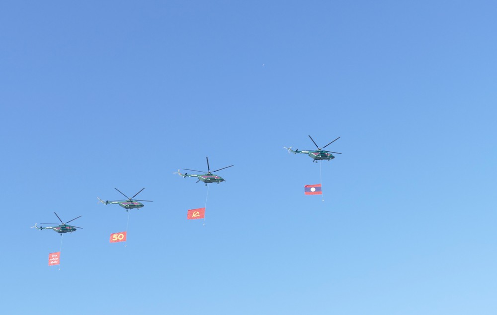 50 năm Quốc khánh CHDCND Lào: Tinh thần đoàn kết và khát vọng vươn tới tương lai tươi sáng - Ảnh 10. 50 năm Quốc khánh CHDCND Lào: Tinh thần đoàn kết và khát vọng vươn tới tương lai tươi sáng - Ảnh 10.