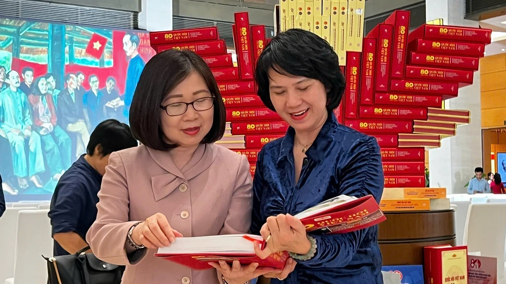 Ra mắt sách ảnh “80 năm Quốc hội Việt Nam (1946-2026)” - Ảnh 1.