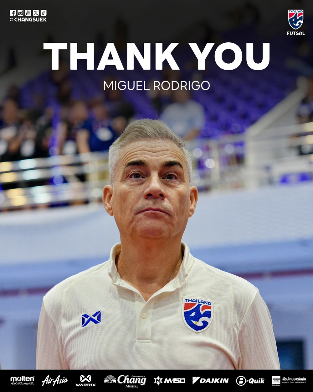 Vuột HCV với đội Thái Lan, cựu HLV ĐT Việt Nam chính thức giải nghệ ngay sau SEA Games  - Ảnh 1.