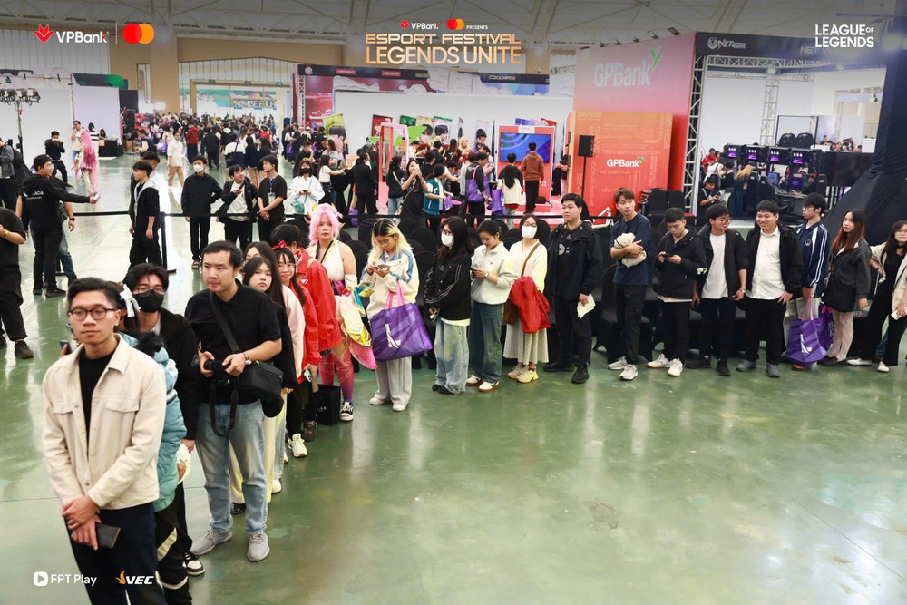 Faker và T1 khuấy động lễ hội eSports lớn chưa từng có tại Việt Nam - Ảnh 3.