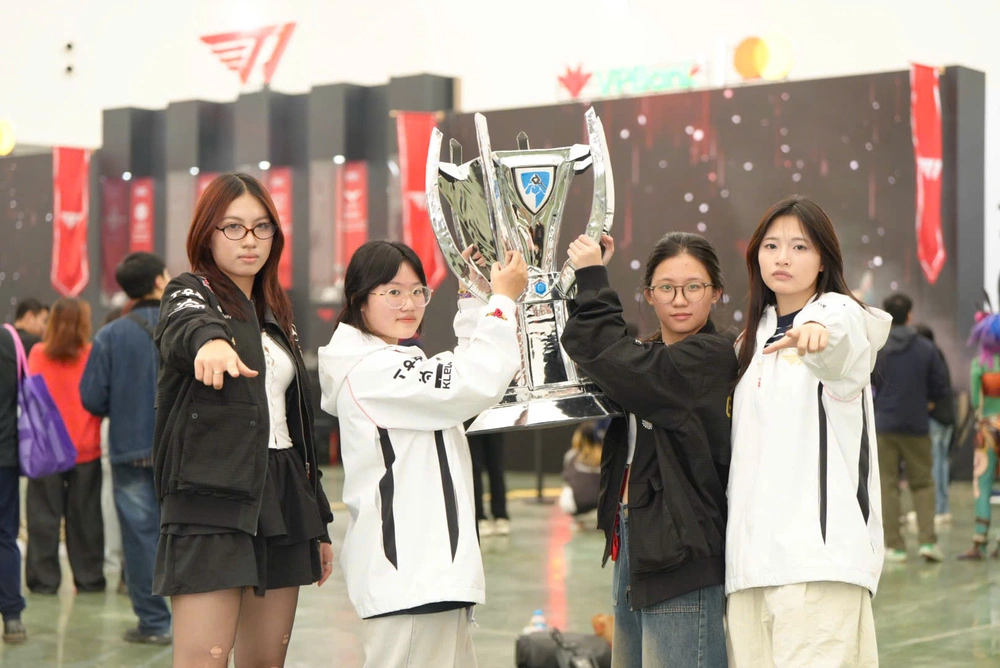 Faker và T1 khuấy động lễ hội eSports lớn chưa từng có tại Việt Nam - Ảnh 4.