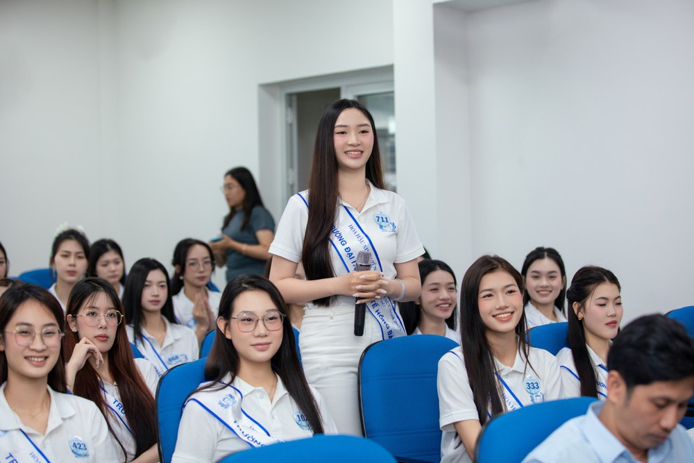 Thí sinh hoa hậu tranh danh hiệu “Đại sứ khởi nghiệp sáng tạo” - Ảnh 3.