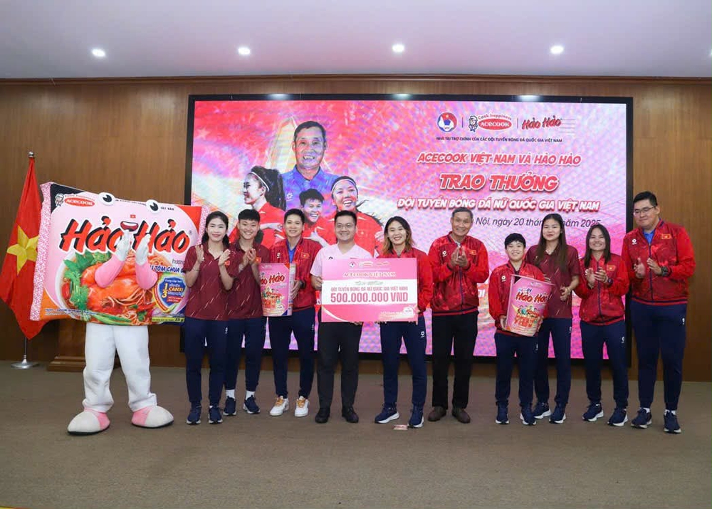 Vô địch trong lòng người hâm mộ, Tuyển nữ Việt Nam nhận nhiều sự ủng hộ lớn - Ảnh 1.