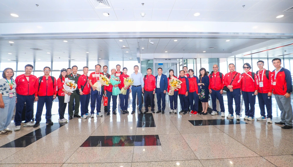Đoàn Thể thao Việt Nam về nước an toàn, khép lại kỳ SEA Games 33 đạt mục tiêu - Ảnh 2.