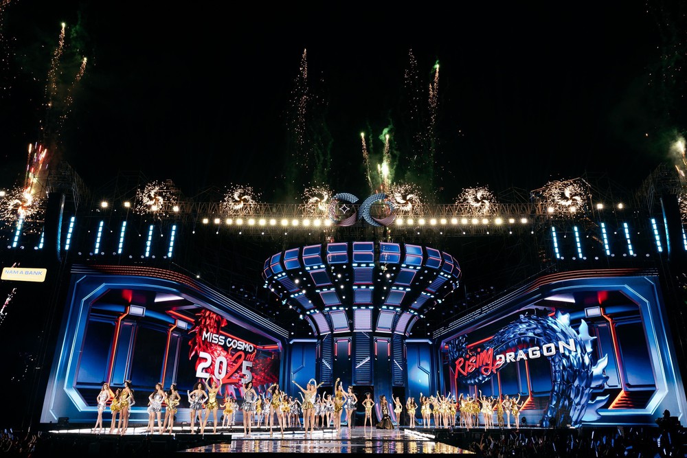 Người đẹp Mỹ đăng quang Miss Cosmo 2025 - Ảnh 1.