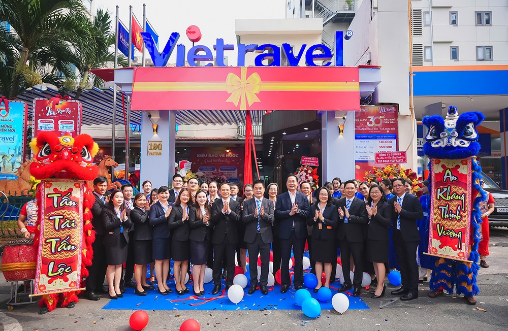 Vietravel ra mắt nhận diện thương hiệu mới, đánh dấu 30 năm phát triển vươn mình cùng đất nước - Ảnh 1.