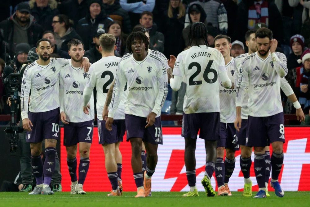 Cabin BLV: MU bất ổn vì hàng tiền vệ - Ảnh 1.