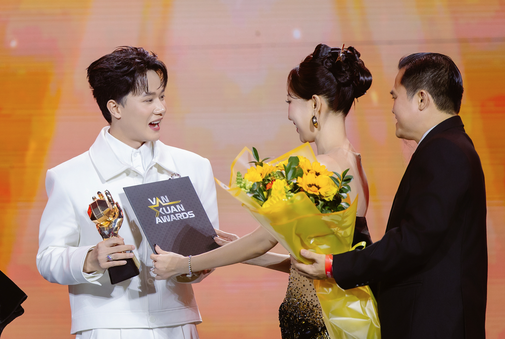 Vĩnh Thích Ăn Ngon được vinh danh tại Vạn Xuân Awards 2025, hướng tới sáng tạo bền vững - Ảnh 1.