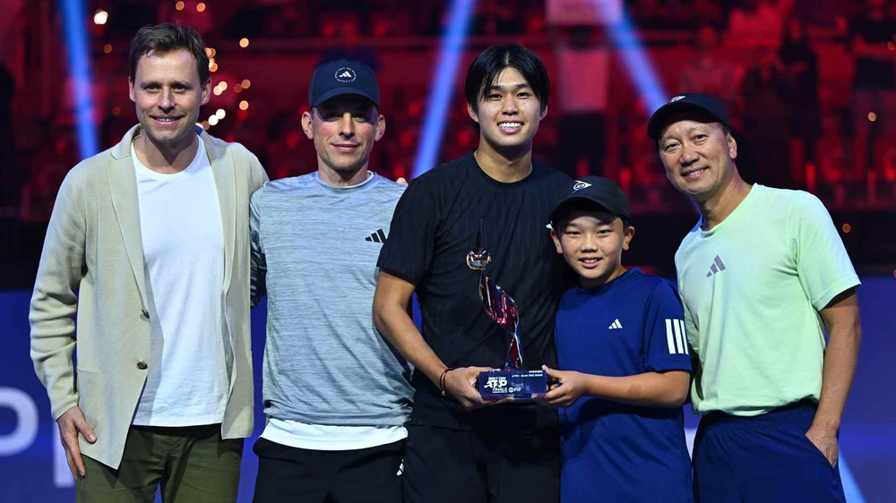 Tay vợt gốc Việt