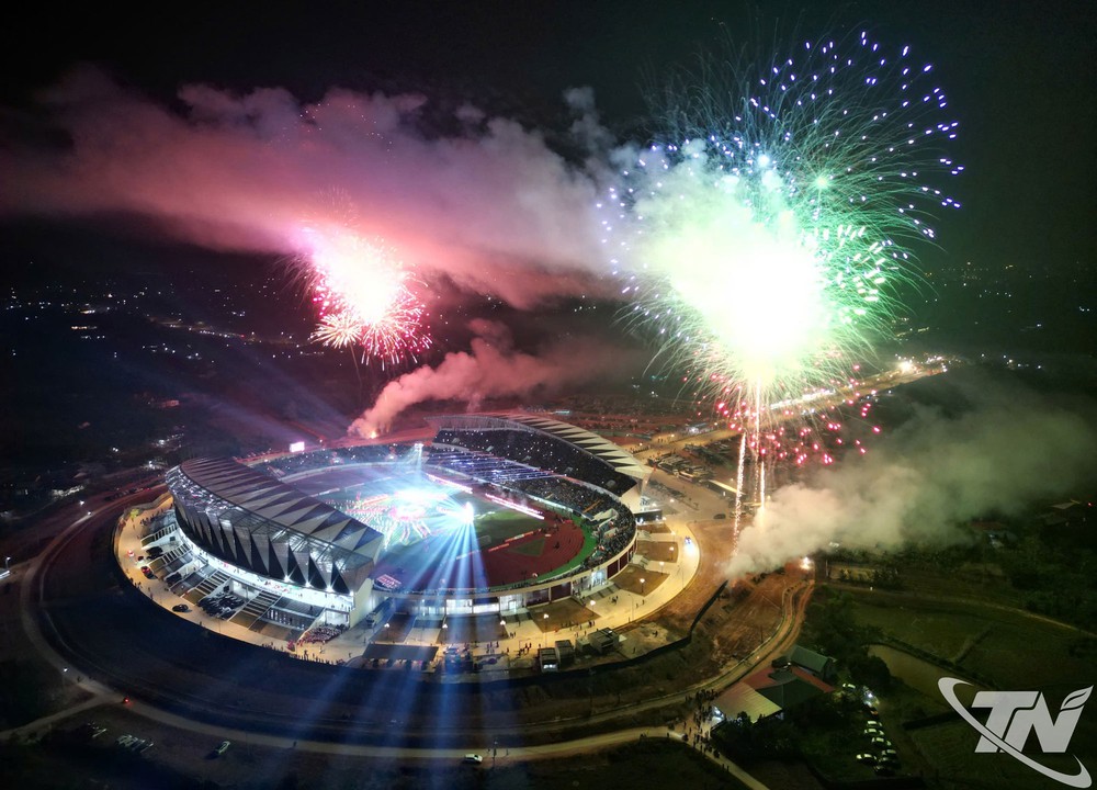 Cận cảnh SVĐ hơn 500 tỷ đồng vừa khánh thành, lớn nhất miền núi phía Bắc Việt Nam - Ảnh 1. Cận cảnh SVĐ hơn 500 tỷ đồng vừa khánh thành, lớn nhất miền núi phía Bắc Việt Nam - Ảnh 1.