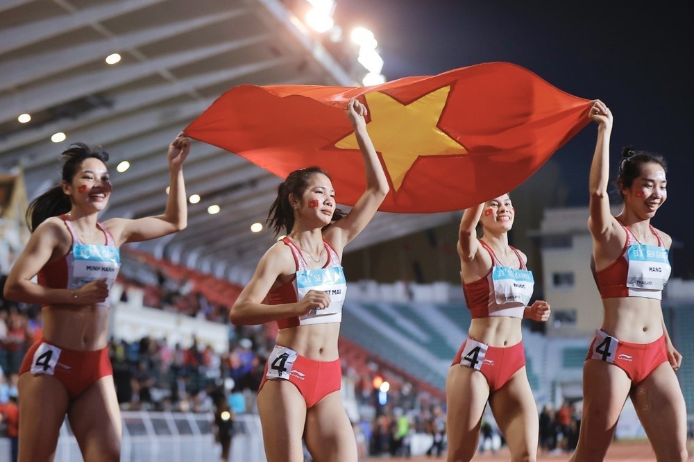 Ông Nguyễn Hồng Minh - Trưởng đoàn Thể thao Việt Nam dự SEA Games 33: "Thành tích, nỗ lực và ý chí của các tuyển thủ đã được lan tỏa đến cộng đồng" - Ảnh 3.