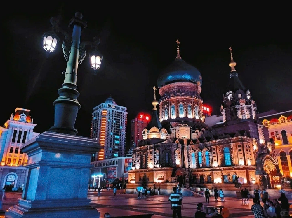 Cáp Nhĩ Tân, nơi mùa đông đi qua những mái vòm Nga - Ảnh 2.