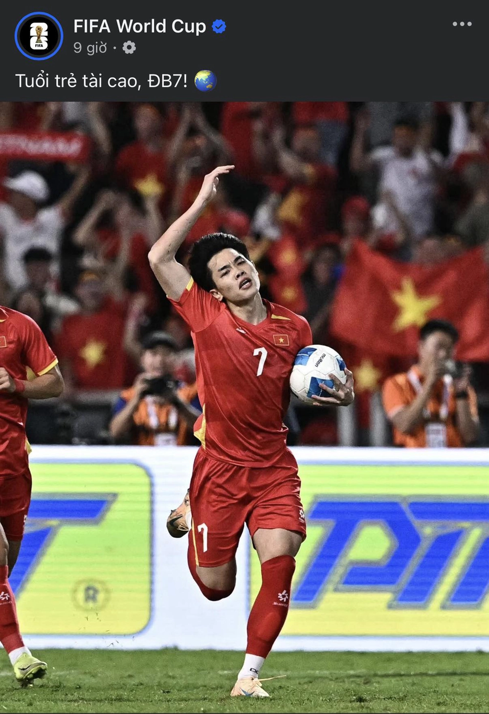 Fanpage của FIFA nói 5 từ về ngôi sao U22 Việt Nam ghi bàn ở chung kết SEA Games 33 - Ảnh 1.