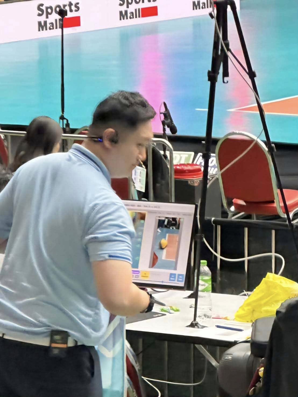 Tiết lộ pha ghi điểm gây tranh cãi khiến bóng chuyền Việt Nam tuột HCV, ban tổ chức có hình ảnh cuối cùng - Ảnh 1.