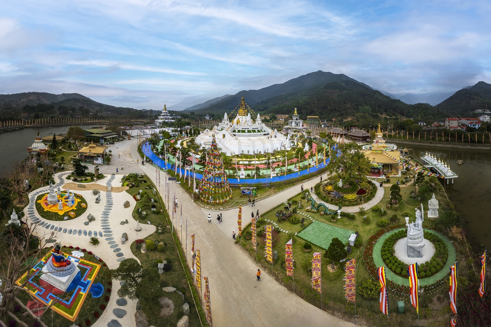 Triển lãm ảnh "Pháp vũ rồng thiêng" đón năm mới 2026 - Ảnh 1.