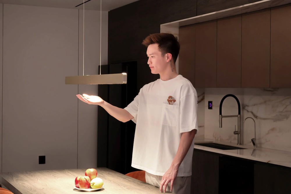 Tiền vệ Hoàng Đức khoe nhà mới tại Hà Nội - Ảnh 8.