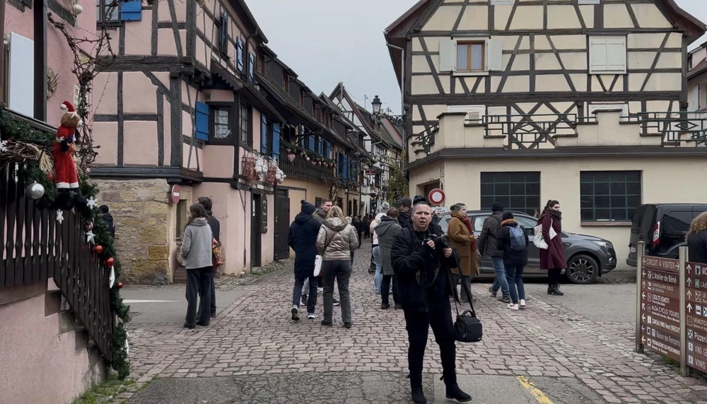 Eguisheim – ngôi làng cổ tích ở miền Đông nước Pháp - Ảnh 2.