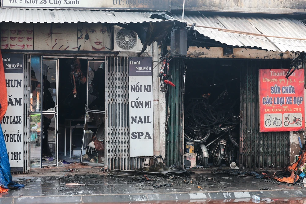 Hà Nội: Hoả hoạn tại chợ Xanh Định Công gây thiệt hại nặng về tài sản - Ảnh 10.