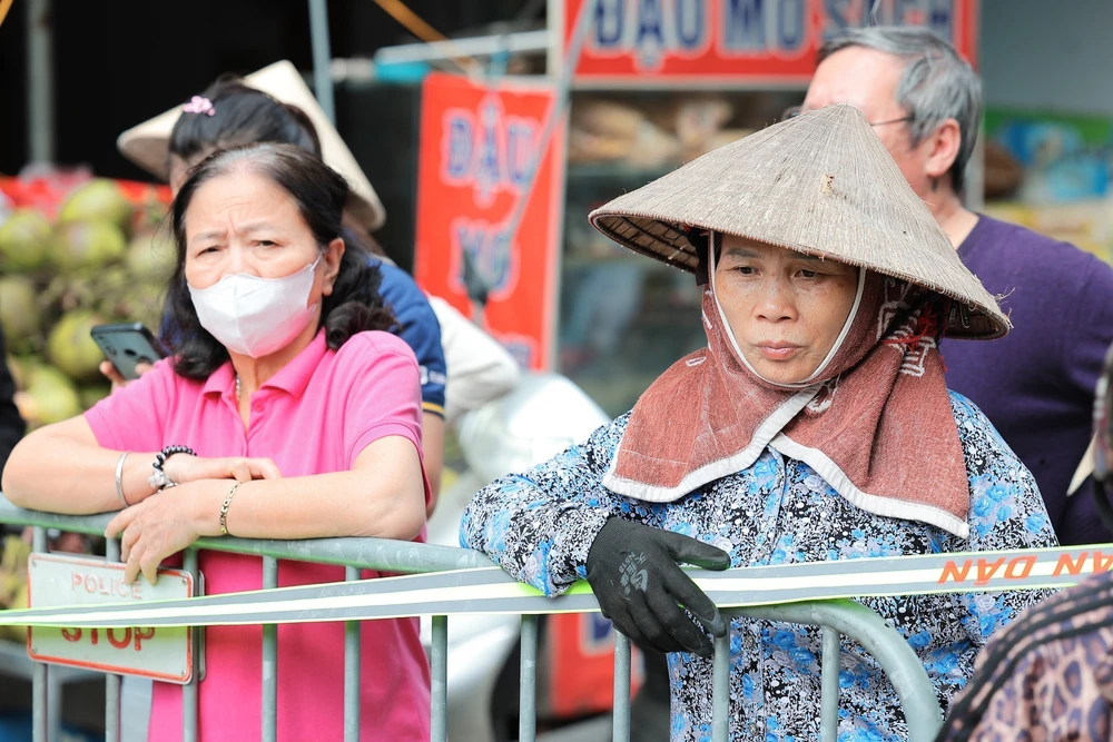 Hà Nội: Hoả hoạn tại chợ Xanh Định Công gây thiệt hại nặng về tài sản - Ảnh 3.