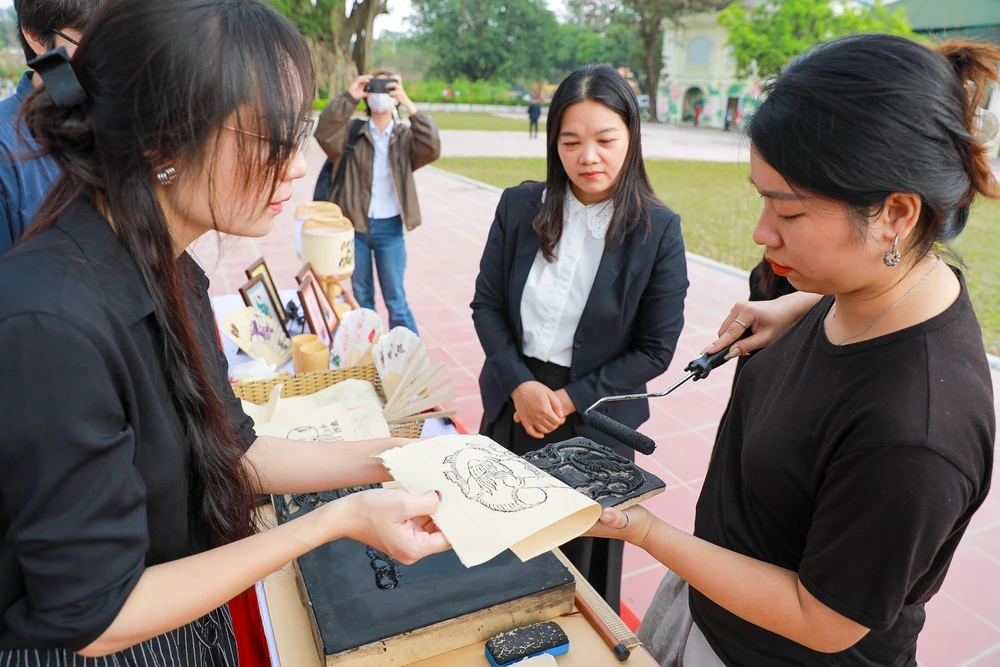 Hà Nội: Khai mạc Trưng bày "Di sản văn hoá Việt Nam" - Ảnh 6.