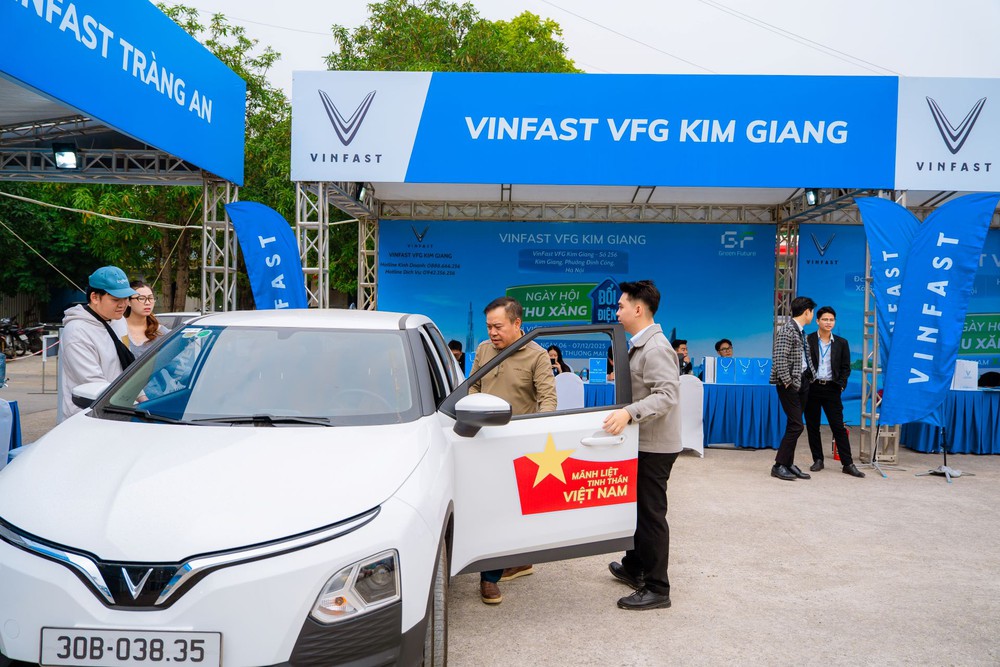 VinFast "chiếm trọn spotlight" tại Vietnam Mobility Show 2025 với hệ sinh thái xanh toàn diện - Ảnh 3.